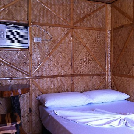 Bamboo House Beach Lodge & Restaurant Puerto Galera Zewnętrze zdjęcie