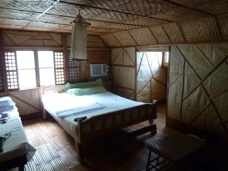 Bamboo House Beach Lodge & Restaurant Puerto Galera Zewnętrze zdjęcie