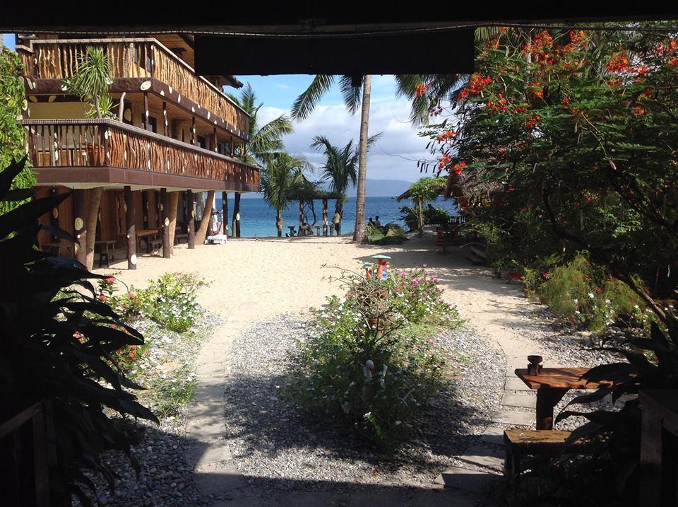 Bamboo House Beach Lodge & Restaurant Puerto Galera Zewnętrze zdjęcie