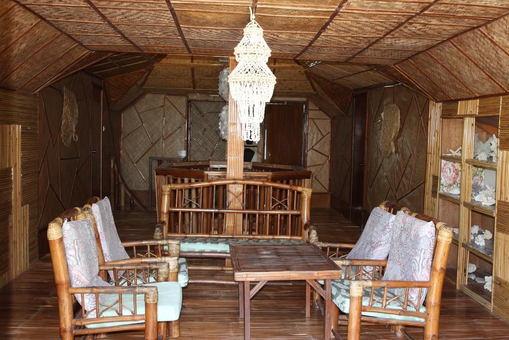 Bamboo House Beach Lodge & Restaurant Puerto Galera Zewnętrze zdjęcie