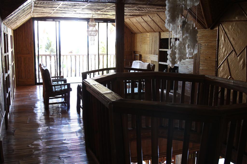 Bamboo House Beach Lodge & Restaurant Puerto Galera Zewnętrze zdjęcie